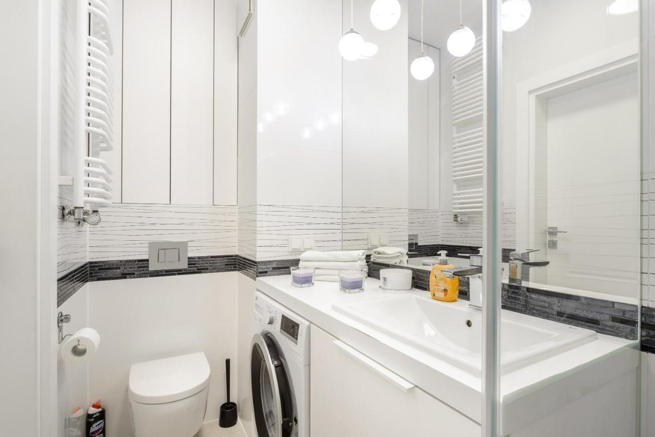 Luxury Apartments On Grzybowska Street In ワルシャワ エクステリア 写真
