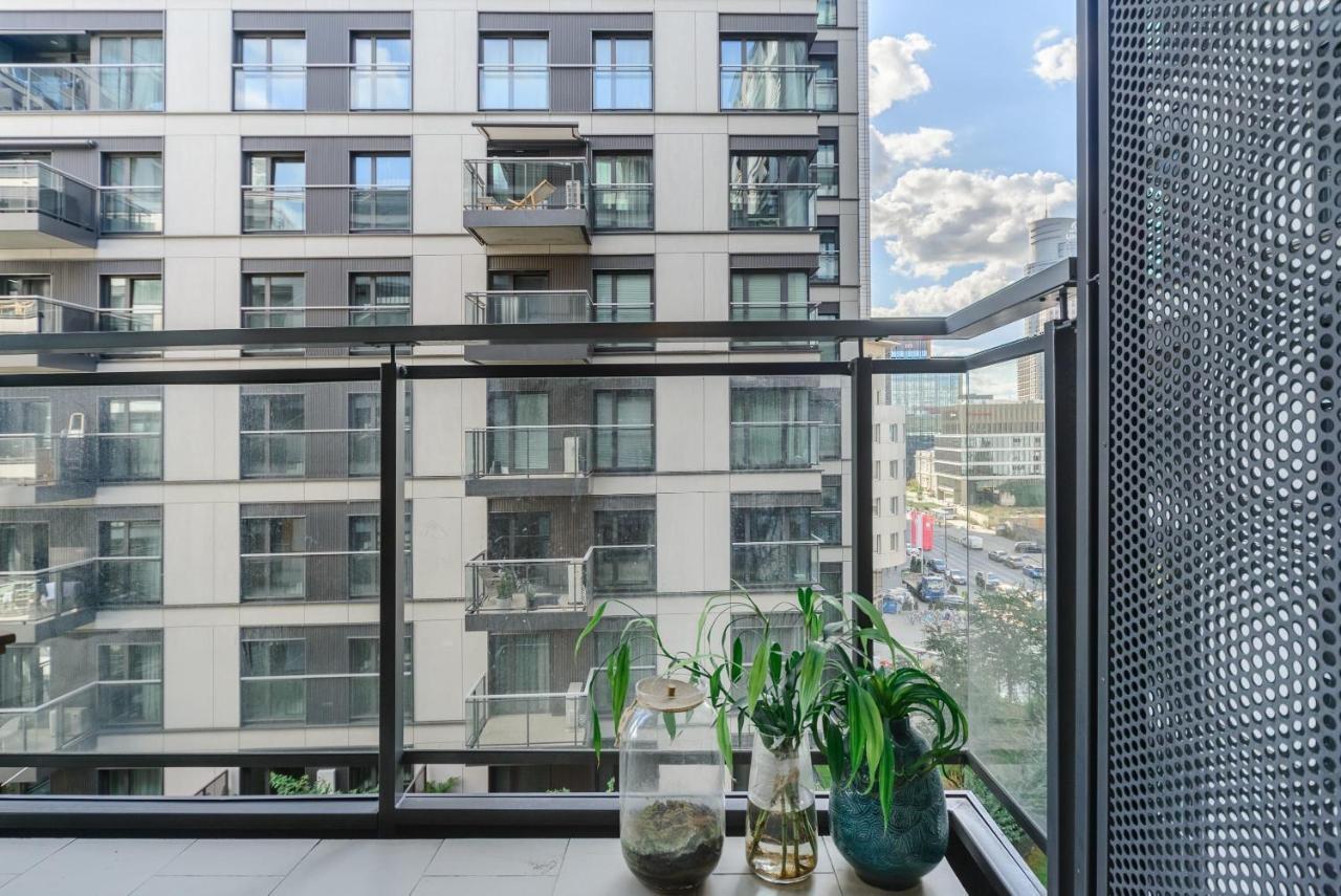 Luxury Apartments On Grzybowska Street In ワルシャワ エクステリア 写真