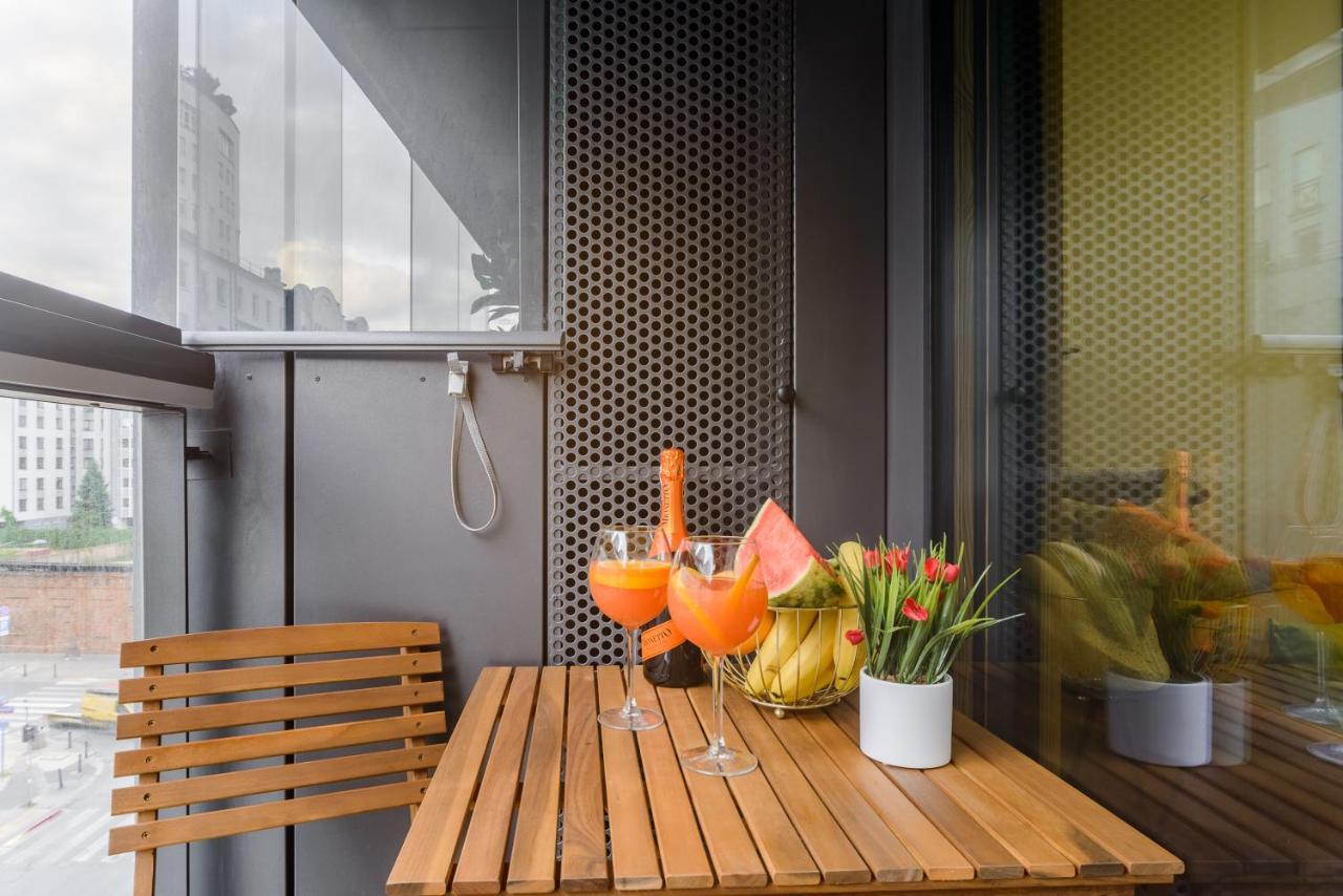 Luxury Apartments On Grzybowska Street In ワルシャワ エクステリア 写真