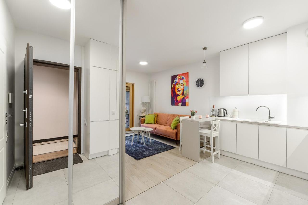 Luxury Apartments On Grzybowska Street In ワルシャワ エクステリア 写真